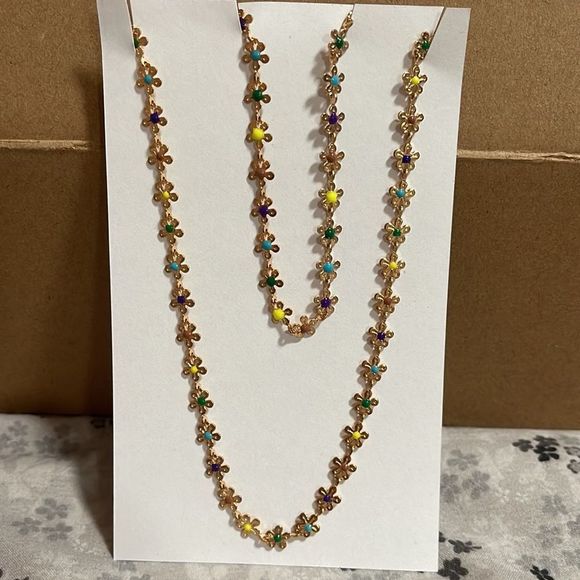 NWOT Floral choker necklace and bracelet set​ - Picture 2 of 5